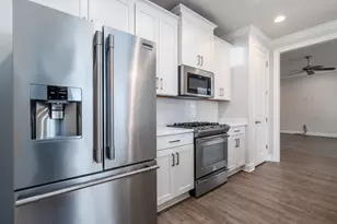 718 Woods Dr, Niceville, FL 32578 - Photo 13