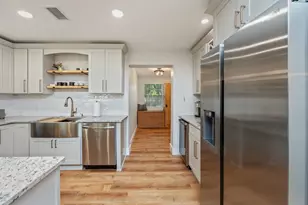 342 SE Hollywood Blvd SE, Fort Walton Beach, FL 32548 - Photo 17