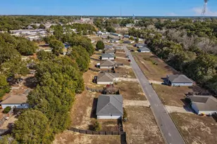 209 Cabana Way, Crestview, FL 32536 - Photo 9