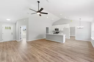 6158 Sundew St, Crestview, FL 32539 - Photo 9