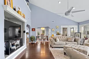 825 Country Club Dr, Defuniak Springs, FL 32435 - Photo 9