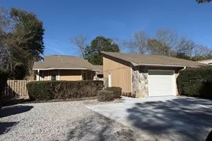 111 Post Oak Pl, Shalimar, FL 32579 - Photo 1