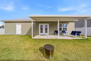 1301 E 8th Street E, Lynn Haven, FL 32444 - Photo 27