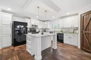 549 Shadow Ln, Freeport, FL 32439 - Photo 1