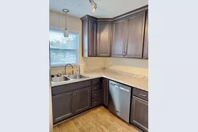 218 W Walker Circle Circle W, Crestview, FL 32539 - Photo 9