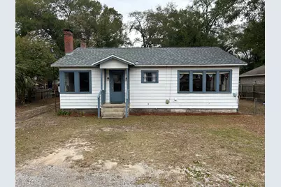 186 Chicago Avenue, Valparaiso, FL 32580 - Photo 1