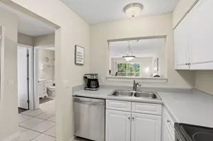 4270 Calinda Ln, Niceville, FL 32578 - Photo 7