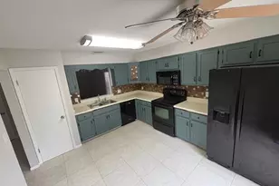 193 Wright Cir, Niceville, FL 32578 - Photo 3