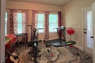 223 Paradise Palm Cir, Crestview, FL 32536 - Photo 9