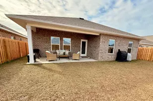 8130 Fir Tree Dr, Milton, FL 32583 - Photo 23