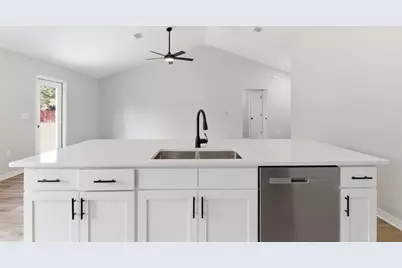 6160 Sundew Street, Crestview, FL 32539 - Photo 9