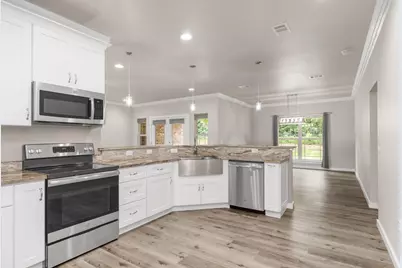 6437 Amanda Court, Crestview, FL 32536 - Photo 13