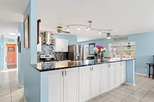 676 NE Merioneth Dr NE, Fort Walton Beach, FL 32547 - Photo 9