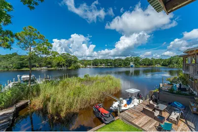 200 White Street #APT 22, Niceville, FL 32578 - Photo 1