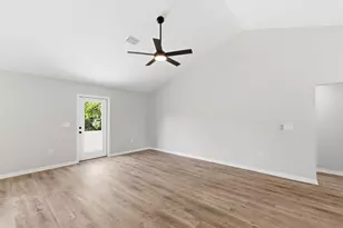 3201 Liz Ct, Crestview, FL 32539 - Photo 5