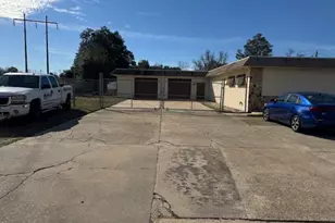 733 Edge St, Fort Walton Beach, FL 32547 - Photo 1