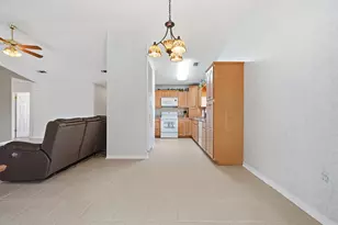 503 Hillview Cir, Crestview, FL 32536 - Photo 17