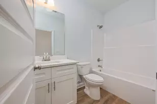 585 Brock Ave, Crestview, FL 32539 - Photo 17