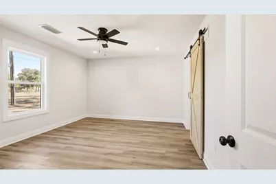 565 W Violet Lane W, Defuniak Springs, FL 32433 - Photo 13