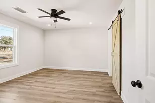 565 W Violet Ln W, Defuniak Springs, FL 32433 - Photo 13