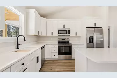 565 W Violet Lane W, Defuniak Springs, FL 32433 - Photo 5