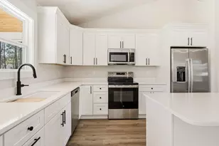 565 W Violet Ln W, Defuniak Springs, FL 32433 - Photo 5