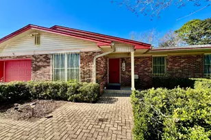 126 NE Walton Dr, Fort Walton Beach, FL 32548 - Photo 1