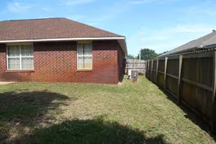 2095 Jessica Way, Navarre, FL 32566 - Photo 11