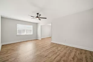 268 NW Briarwood Circle NW, Fort Walton Beach, FL 32548 - Photo 9