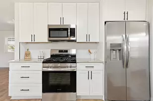 268 NW Briarwood Circle NW, Fort Walton Beach, FL 32548 - Photo 5