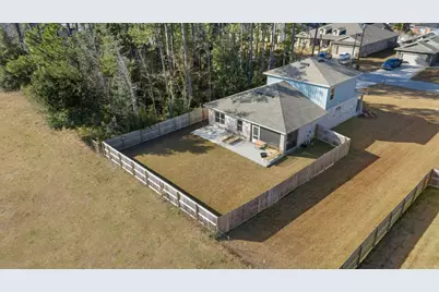 2582 Lovewood Drive, Navarre, FL 32566 - Photo 3