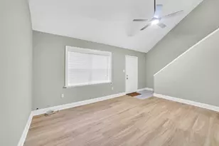 310 N Cedar Ave N, Niceville, FL 32578 - Photo 5