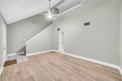 310 N Cedar Avenue N #E, Niceville, FL 32578 - Photo 3