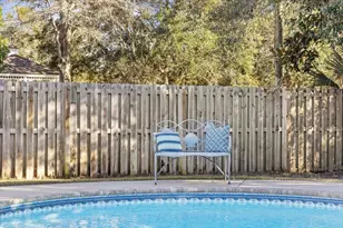 1542 Woodlawn Way, Gulf Breeze, FL 32563 - Photo 51