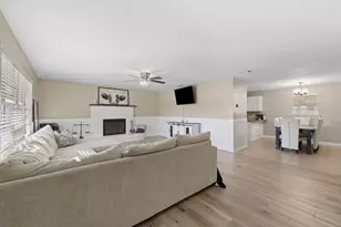 149 Pine Hill Dr, Defuniak Springs, FL 32435 - Photo 9