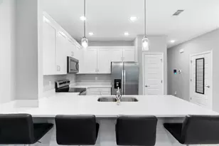 319 Carmel Dr, Fort Walton Beach, FL 32547 - Photo 9