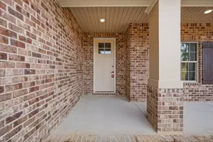 423 Marquette St, Valparaiso, FL 32580 - Photo 1