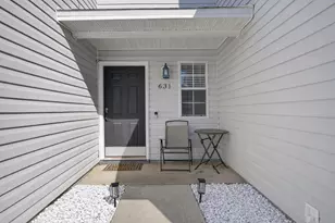 631 Virginia Oak Ct, Fort Walton Beach, FL 32548 - Photo 1