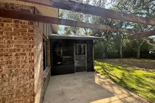 199 Country Club Rd, Shalimar, FL 32579 - Photo 11