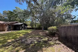 199 Country Club Rd, Shalimar, FL 32579 - Photo 13