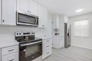 6089 W Dogwood Dr W, Crestview, FL 32536 - Photo 13