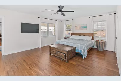 8817 N Lagoon Drive N, Panama City Beach, FL 32408 - Photo 33