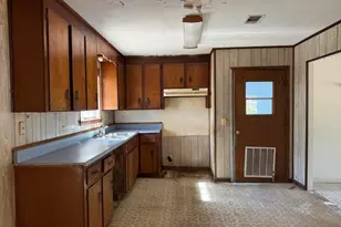 210 Sidney Ave, Defuniak Springs, FL 32433 - Photo 13