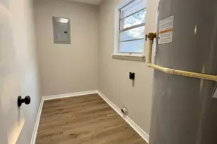 215 Jones Rd, Crestview, FL 32536 - Photo 9