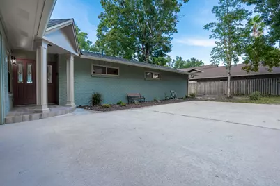 1013 Lake Drive, Niceville, FL 32578 - Photo 5