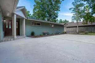 1013 Lake Dr, Niceville, FL 32578 - Photo 5
