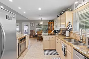 5348 Oak Hammock Ct, Milton, FL 32570 - Photo 3