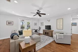 1404 28th St, Niceville, FL 32578 - Photo 7