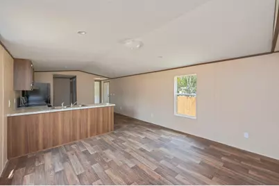 382 W Royal Palm Ave, Defuniak Springs, FL 32433 - Photo 9