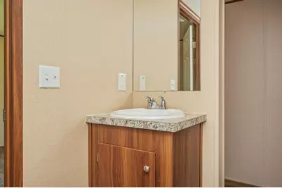 382 W Royal Palm Ave, Defuniak Springs, FL 32433 - Photo 25